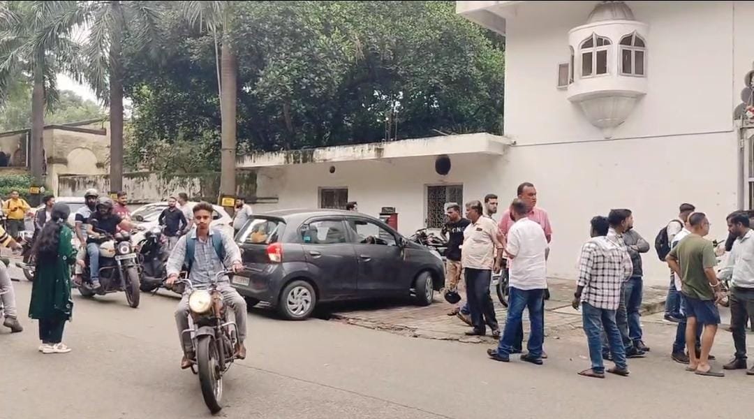 जमशेदपुर में 30 लाख की लूट…