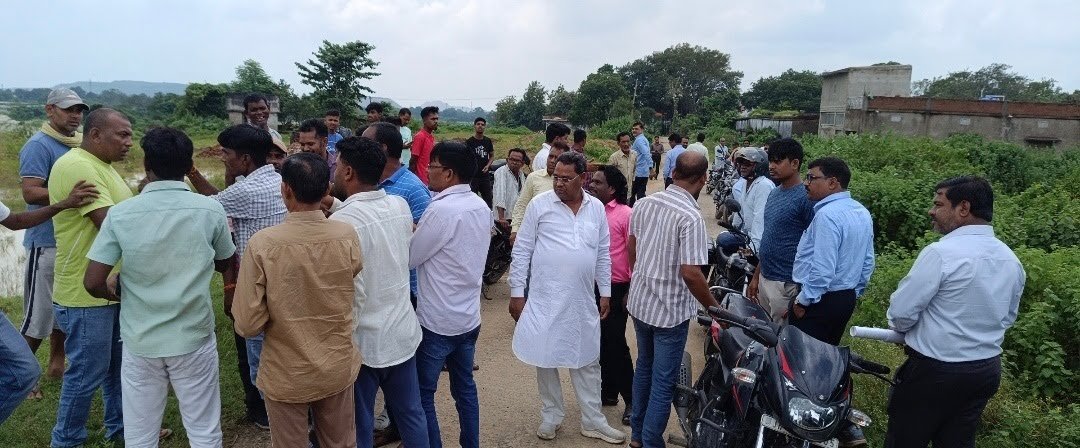 नगरीकला में जमीन सर्वे करने गये बीसीसीएल अधिकारी की पिटाई, पीओ से धक्का-मुक्की…