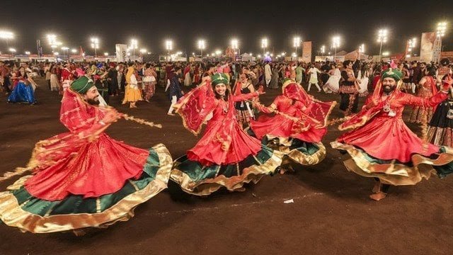 तिलक, गोमूत्र और…; गरबा में जाने के लिए VHP ने क्या-क्या नियम बना दिए…