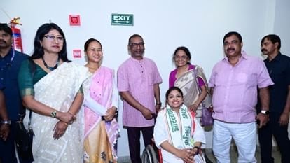 सीएम सोरेन ने PGT शिक्षकों को नियुक्ति पत्र और टॉपर्स को दिया सम्मान, सांसद महुआ माजी भी रहीं मौजूद…