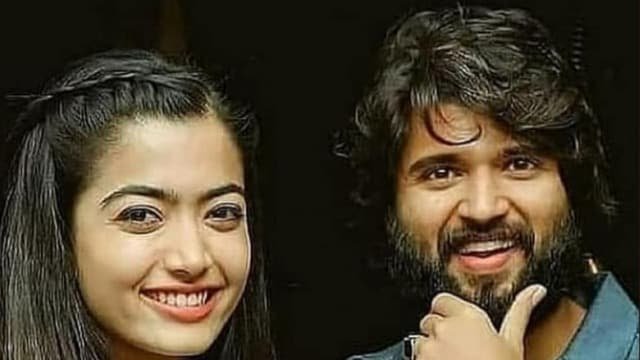 विजय देवरकोंडा और रश्मिका मंदाना की हुई सगाई, जानें कब होगी दोनों की शादी…