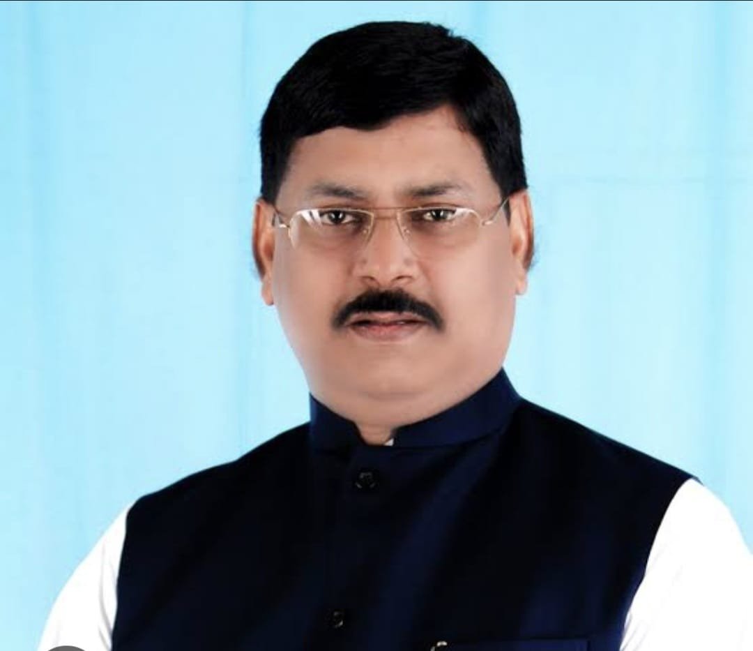 Jharkhand Congress: झारखंड कांग्रेस में बड़ा फेरबदल, डेढ़ दर्जन से अधिक जिलाध्यक्ष बदले..संतोष कुमार सिंह धनबाद में पुनः जिलाध्यक्ष बनें…