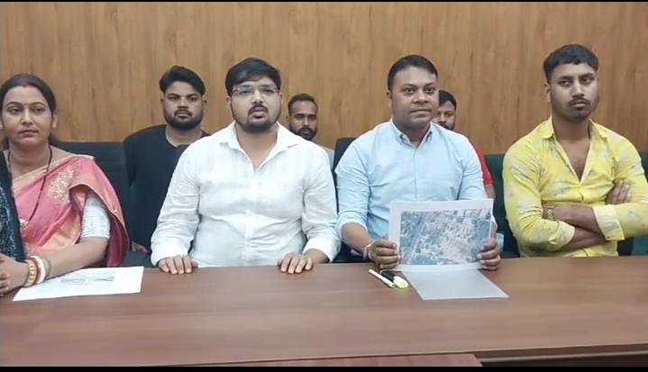 बस टर्मिनल स्थानांतरण के विरोध में जेएलकेएम का प्रेस वार्ता, कहा– 20 किमी दूर कतरास में टर्मिनल बनाना आम जनता के साथ अन्याय…