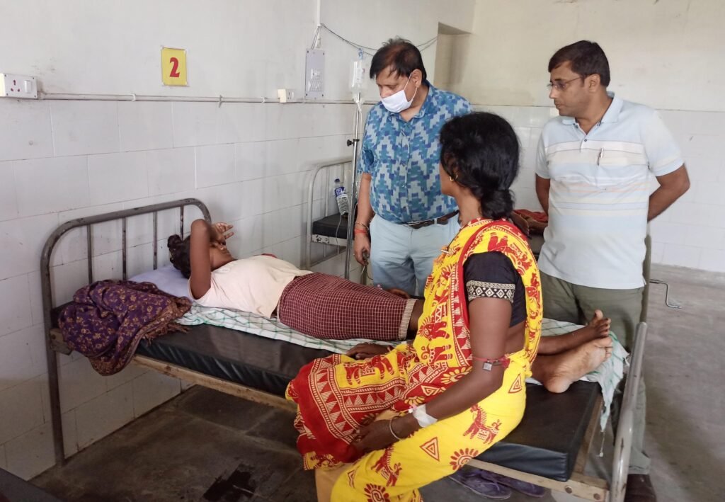 सिविल सर्जन ने किया टुंडी सीएचसी का निरीक्षण…