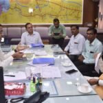 गया पुल चौड़ीकरण कार्य मे देरी एवं बरमसिया पुल मरम्मती की मांग को लेकर MLA राज ने DRM से की मुलाकात…