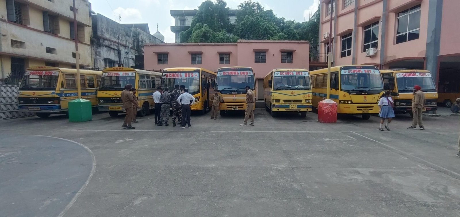 21 स्कूली वाहनों का किया 1.66 लाख का चालान…