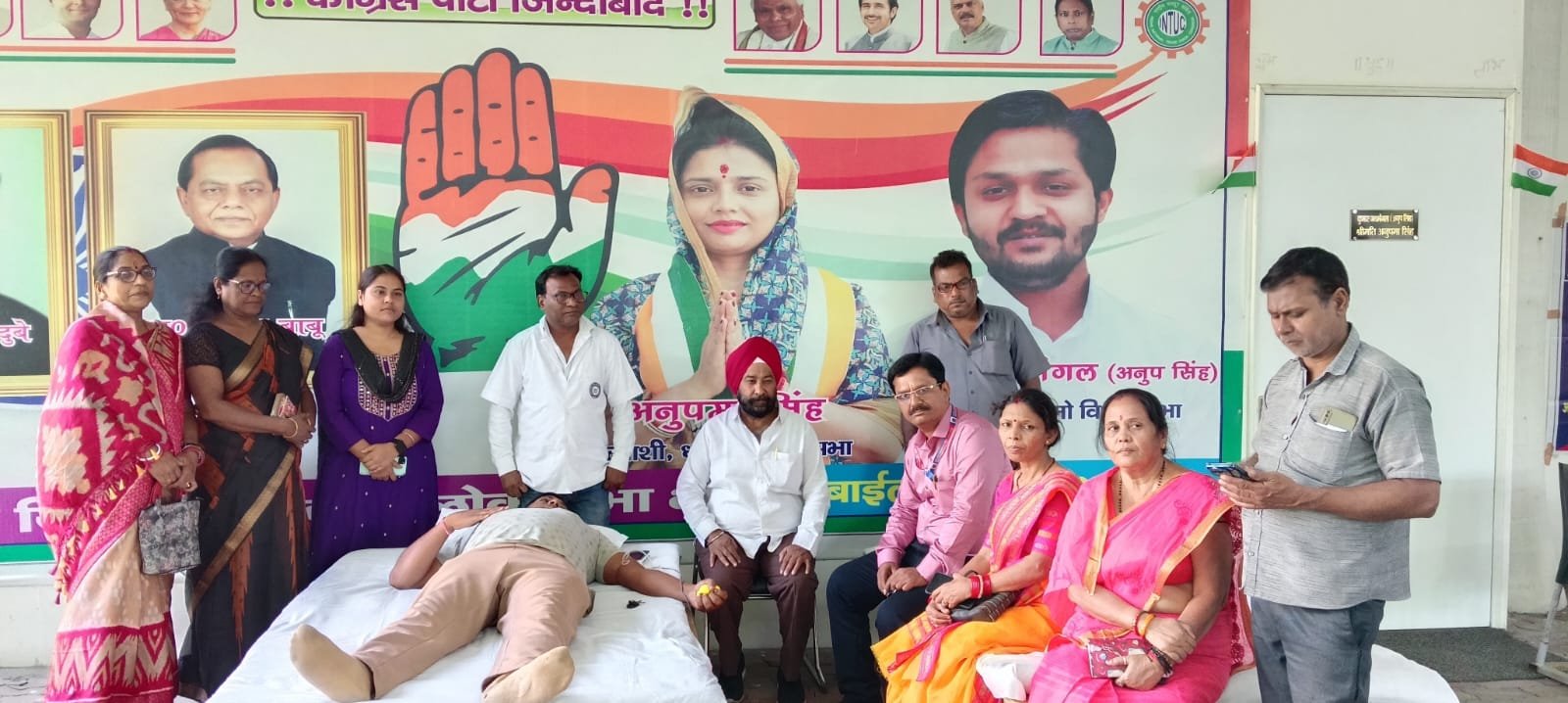 रक्तदान शिविर का सफल आयोजन, श्रीमती अनुपमा सिंह के नेतृत्व में मानवता की मिसाल…