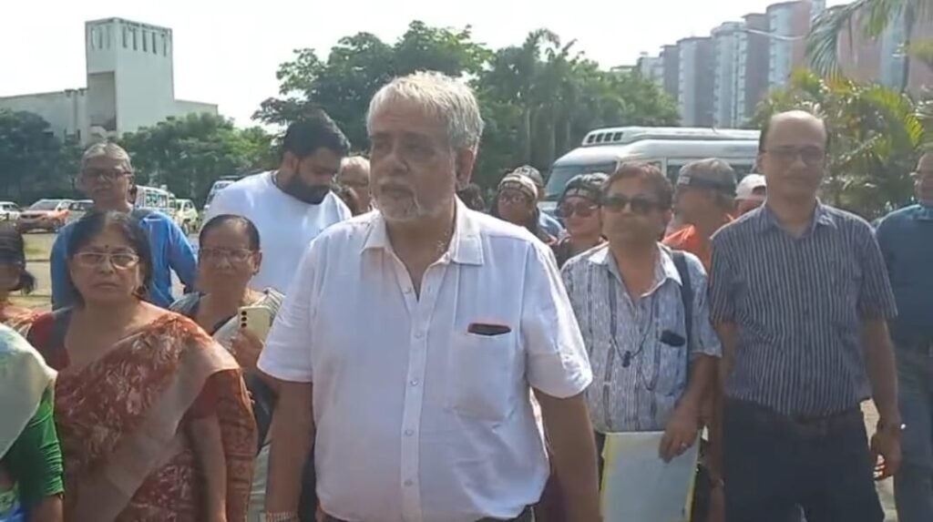 कोलकाता से दुर्गापुर आईक्यूसिटी मेडिकल कॉलेज अस्पताल पहुँची अभ्या मंच की टीम…