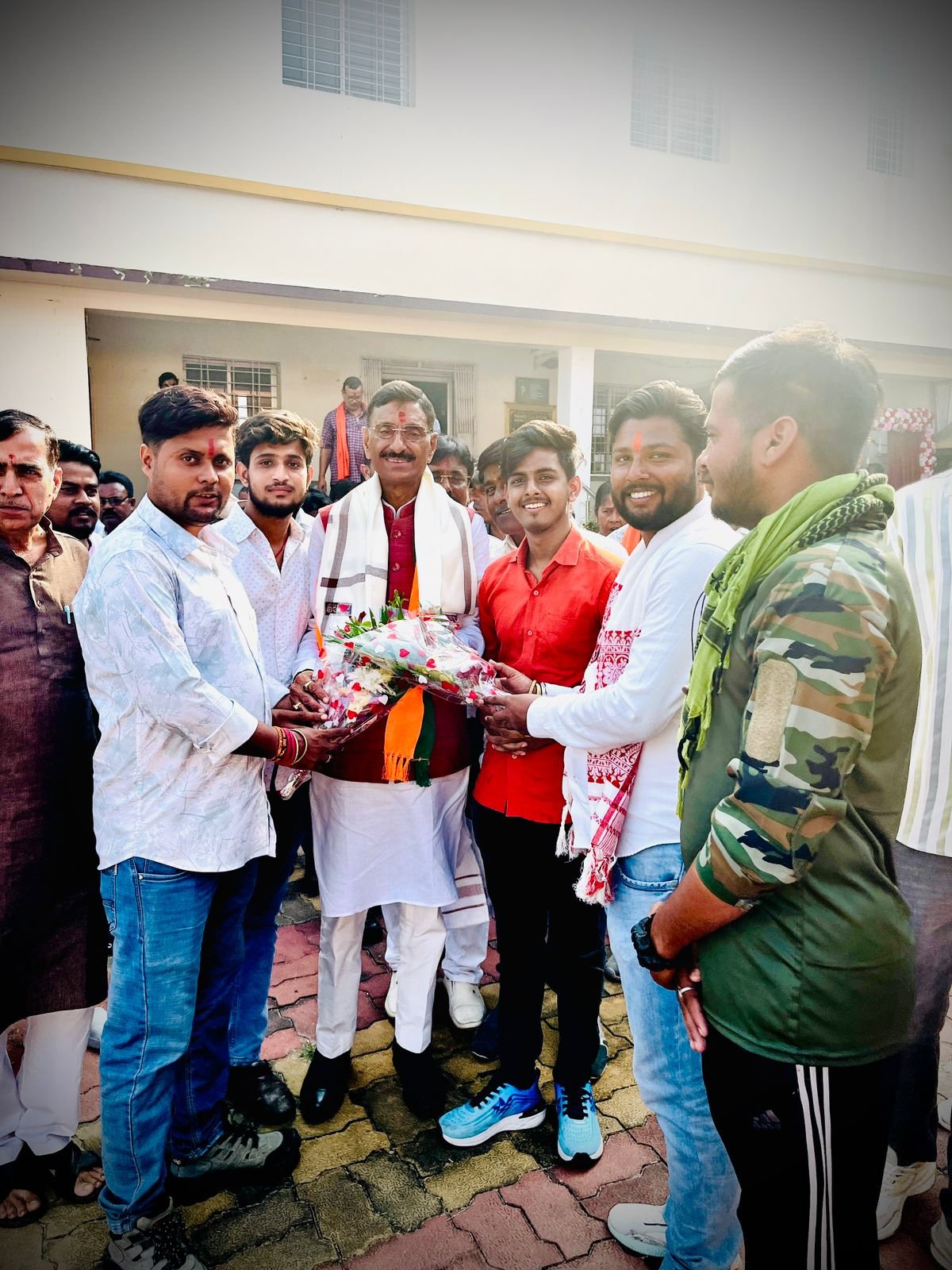 केंद्रीय रक्षा राज्य मंत्री संजय सेठ बलियापुर बी एड कालेज में कार्यक्रम के दौरान अखिल भारतीय विद्यार्थी परिषद के कार्यकर्ताओं से किये मुलाक़ात…