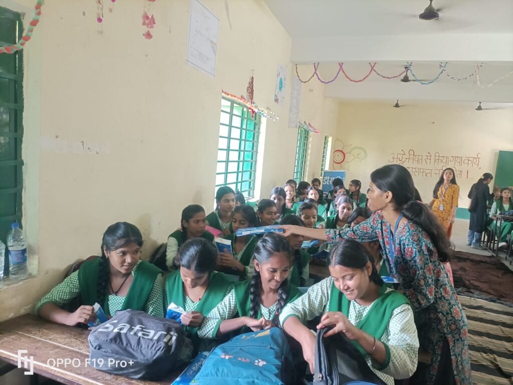 बीआईटी सिंदरी के रोटरैक्ट क्लब द्वारा “पंख” – मासिक धर्म स्वच्छता जागरूकता एवं सशक्तिकरण की पहल…