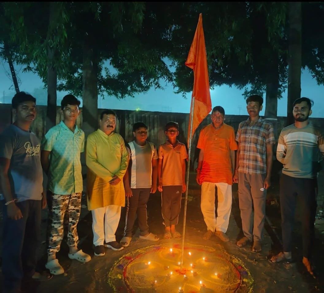 आरएसएस की शाखा में मनाया गया दीपोत्सव…