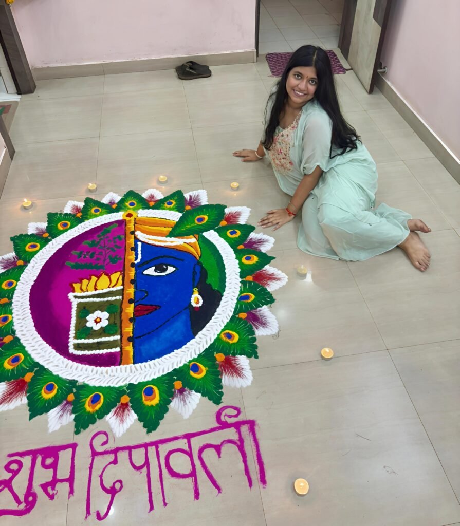 “रंगोलियों में झलकी श्रद्धा और सृजनशीलता” — डॉ. मनीष शर्मा…