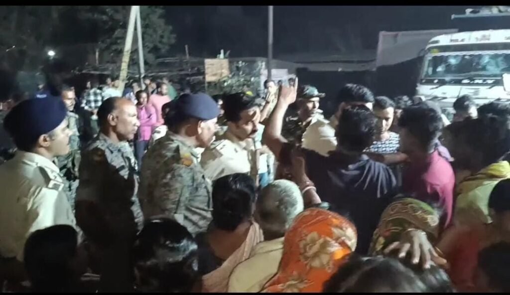 हाइवा मालिक और JLKM नेता के बीच खूनी संघर्ष, नेता ने की आत्मदाह की कोशिश…