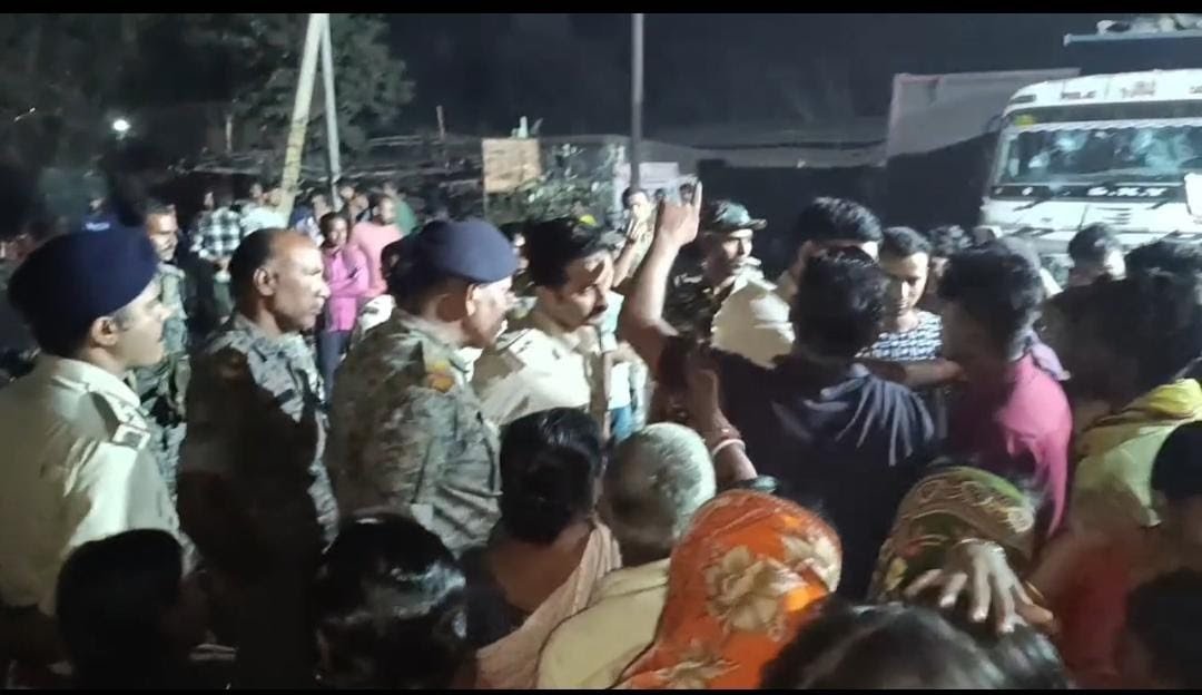 हाइवा मालिक और JLKM नेता के बीच खूनी संघर्ष, नेता ने की आत्मदाह की कोशिश…