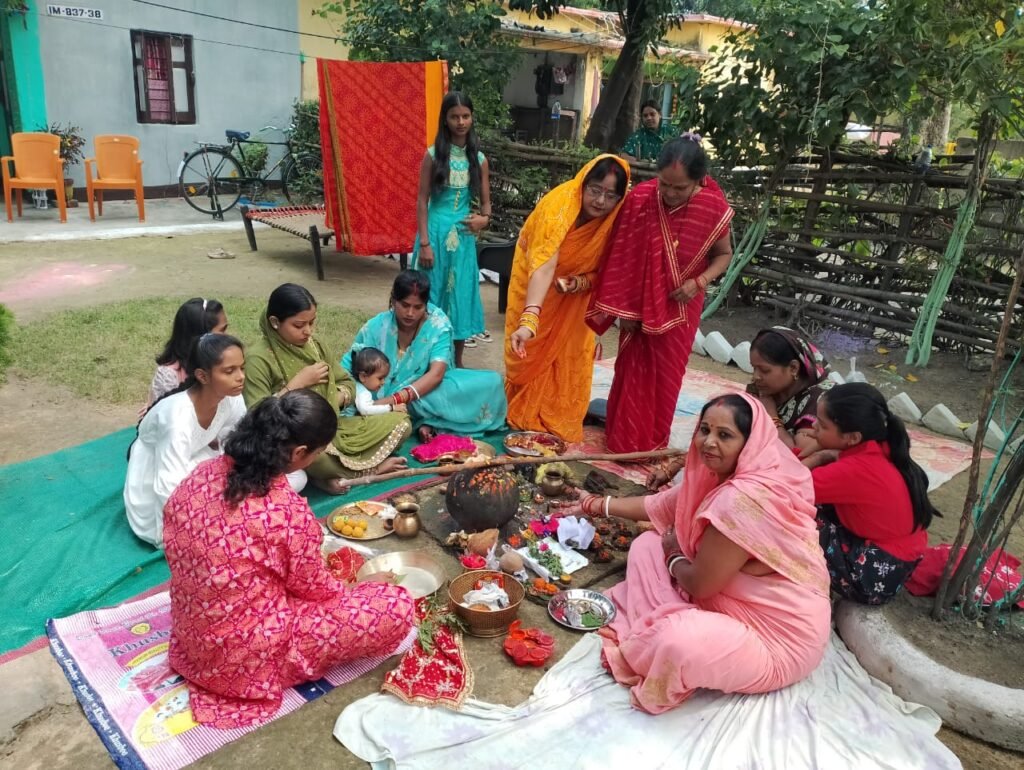 आस्था और विश्वास के साथ भाई बहन के पवित्र रिश्ते का प्रतीक भैया दूज का पर्व सिंदरी में श्रद्धा भक्ति भाव से मनाया गया….