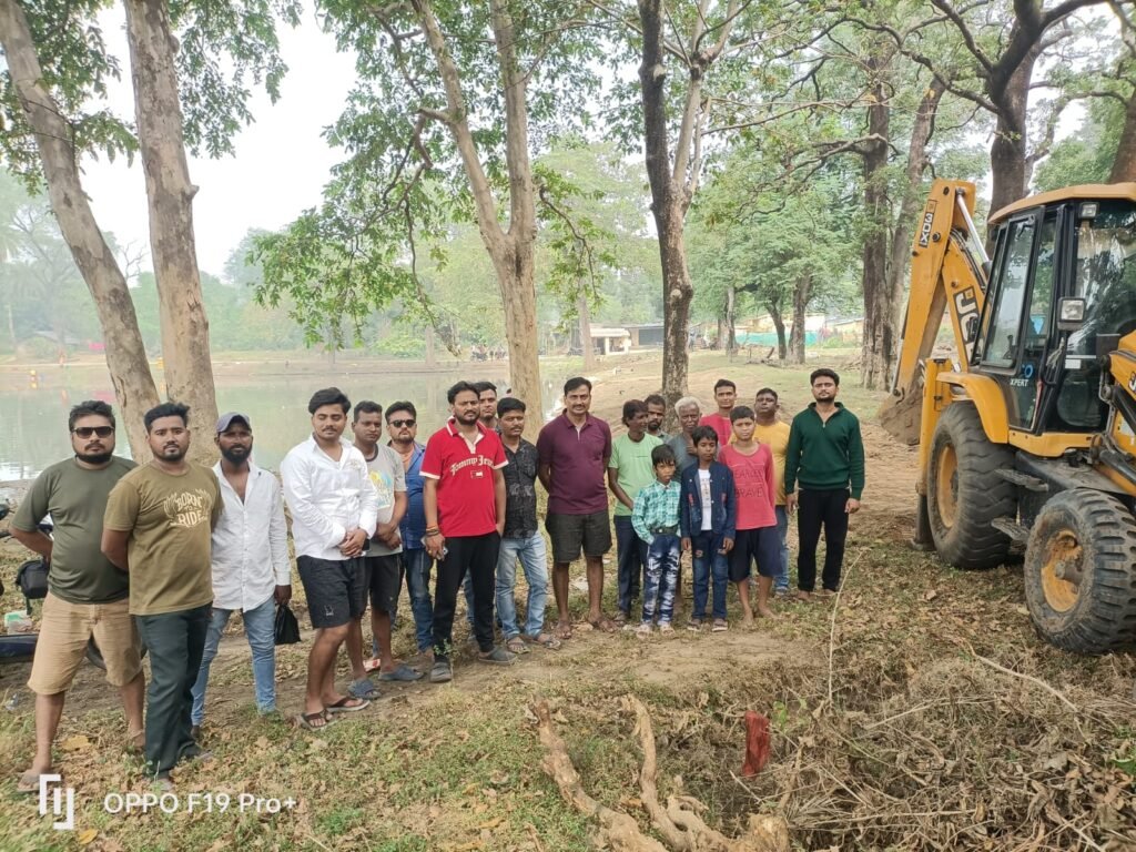 छठ घाट की सफाई अभियान वेद प्रकाश ओझा के नेतृत्व में संपन्न…