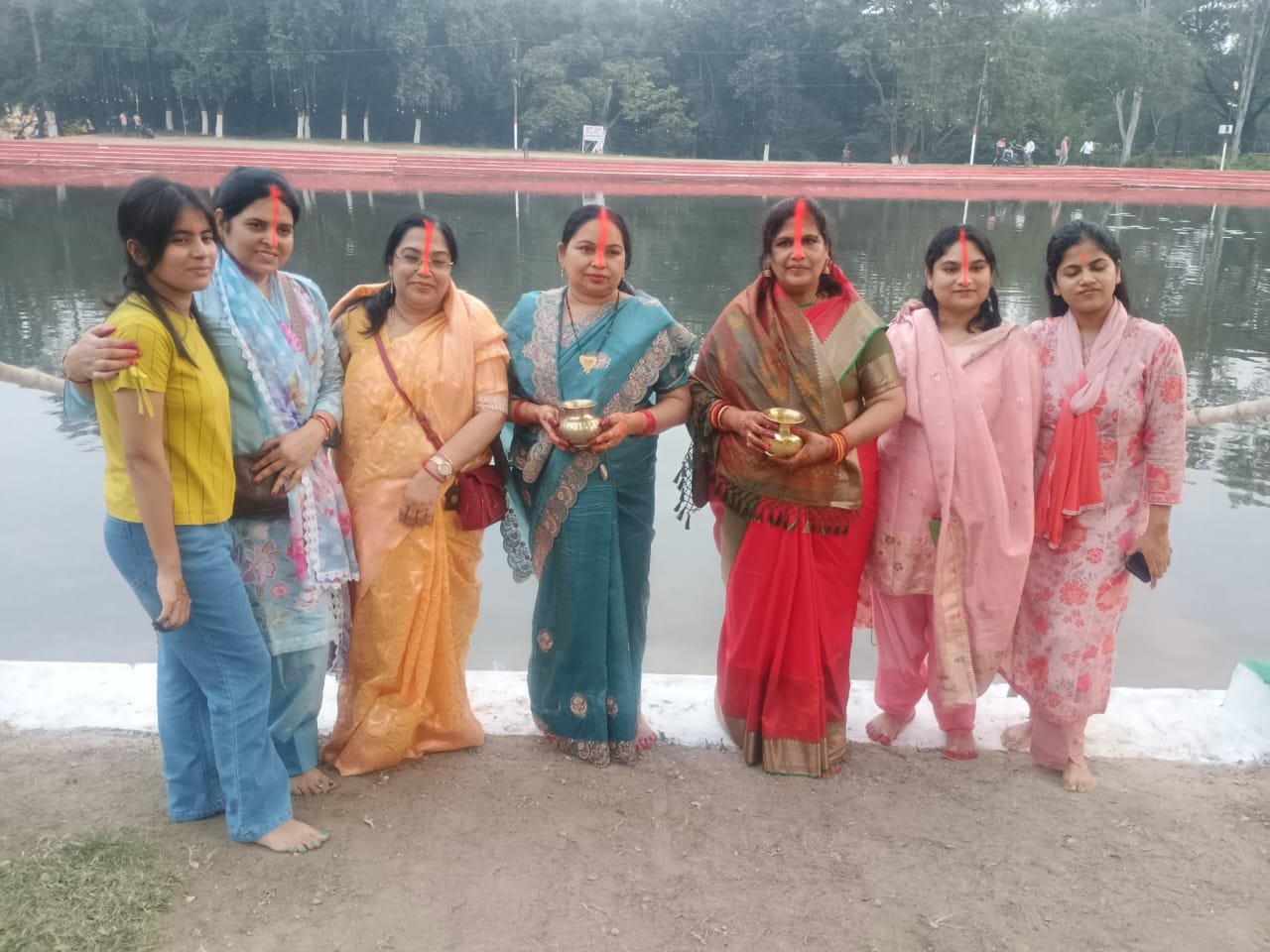 छठ:BCCL सीएमडी की पत्नी ने किया खरना…