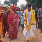 सांसद ढुल्लू महतो ने खम्हारबाद में दिया अस्ताचलगामी सूर्य को अर्घ्य…