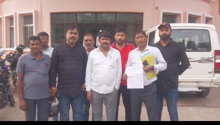 डीआरएम परिसर दुर्गा पूजा पंडाल विवाद सुलझा, डेकोरेटर माणिक हलधर ने लगाए आरोपों का किया खंडन…