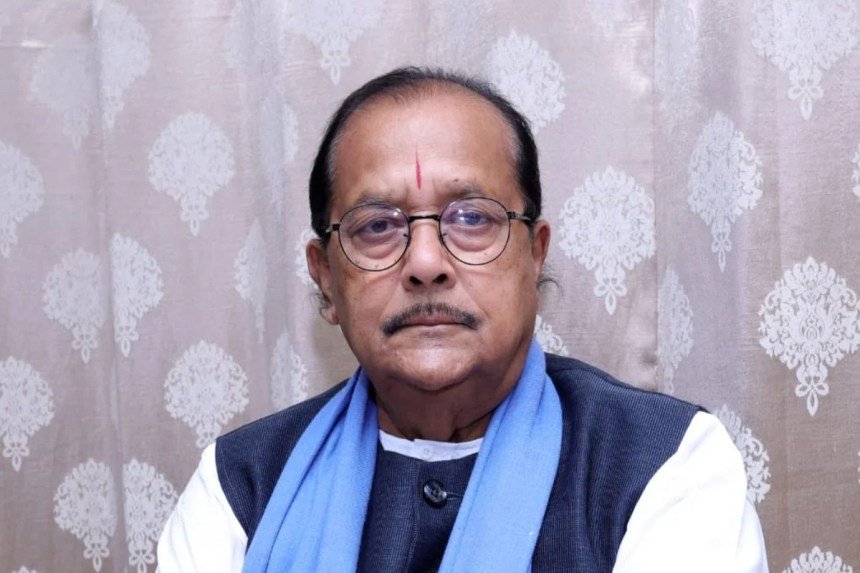 वित्त मंत्री ने वाणिज्य कर अधिकारी को सस्पेंड करने का आदेश दिया, मामला सामने आने पर राधाकृष्ण किशोर हुए हैरान…