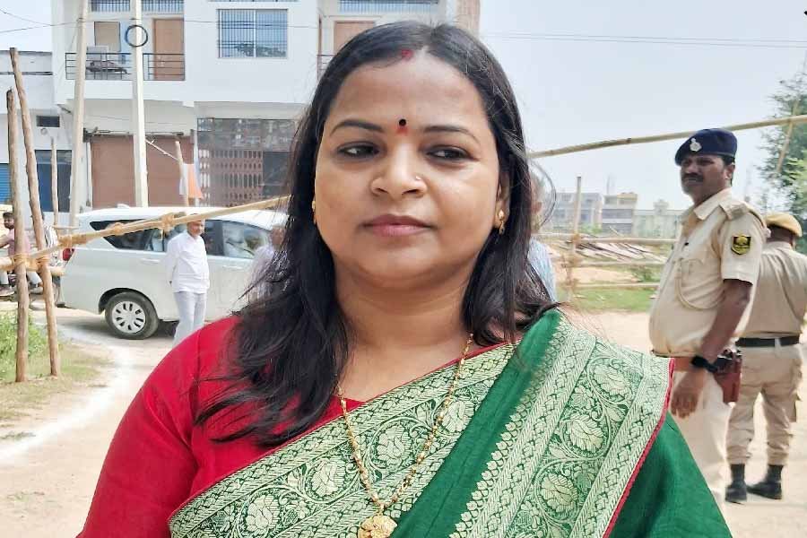 बिहार : आरजेडी को झटका, श्वेता सुमन का नामांकन रद्द…