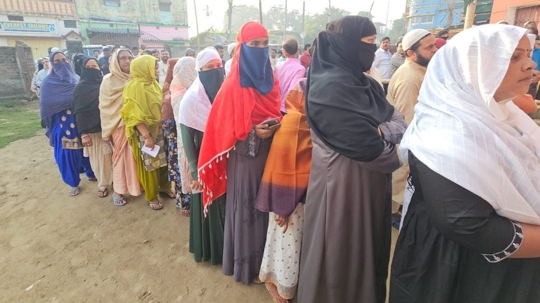 वोटिंग ने पकड़ी रफ्तार, पप्पू यादव ने लगाया गड़बड़ी का आरोप…