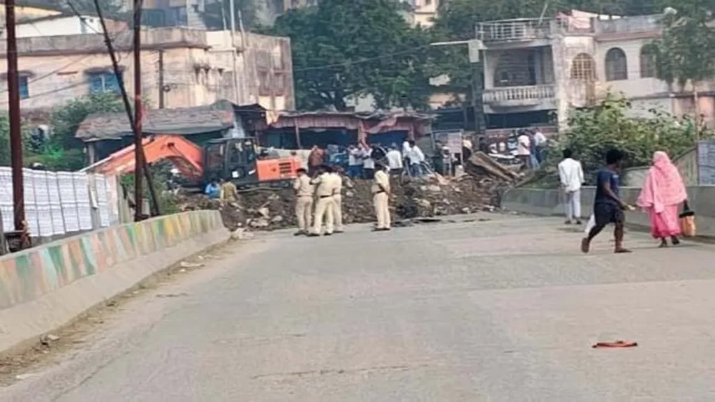 05 नवंबर की सुबह से बंद हो गया बरमसिया पुल ,वाहनों का आवागमन बंद 45 दिनों चलेगा मरमत का कार्य…