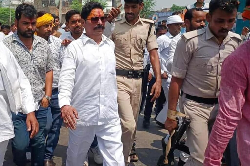 अनंत सिंह अब जेल से लड़ेंगे चुनाव, पत्नी संभालेंगी प्रचार का मोर्चा…
