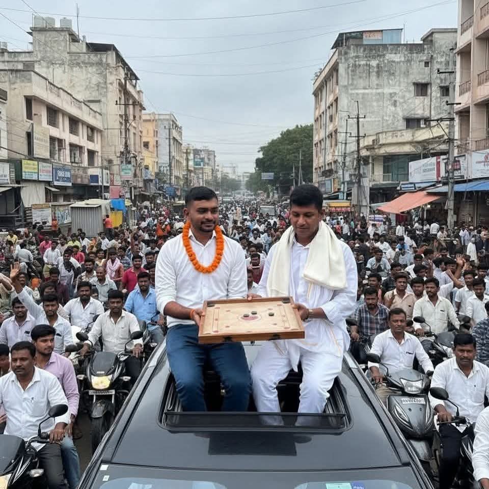 बिहार चुनाव में निर्दलीय प्रत्याशी के बिपिन के चुनाव प्रचार में शामिल हुए डुमरी MLA जयराम महतो…