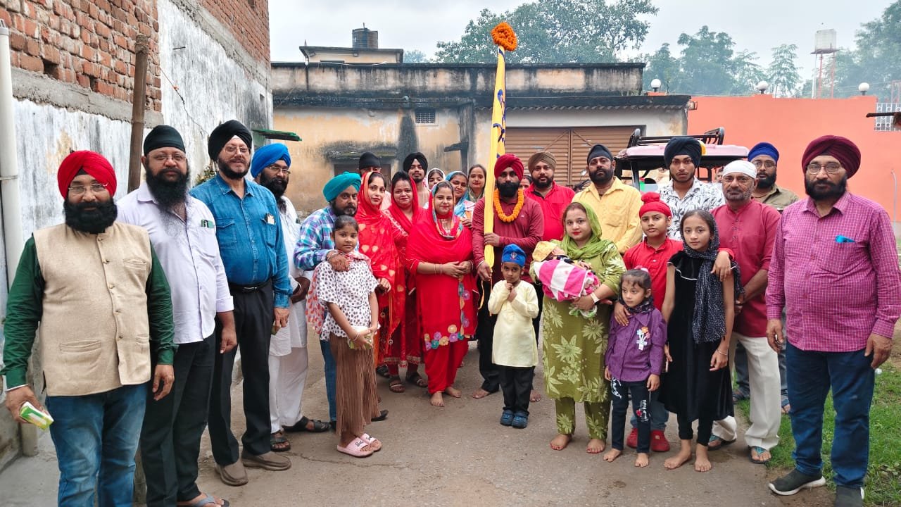 गुरु नानक देव जी के प्रकाश पर्व को समर्पित आठवीं प्रभात फेरी का आयोजन….