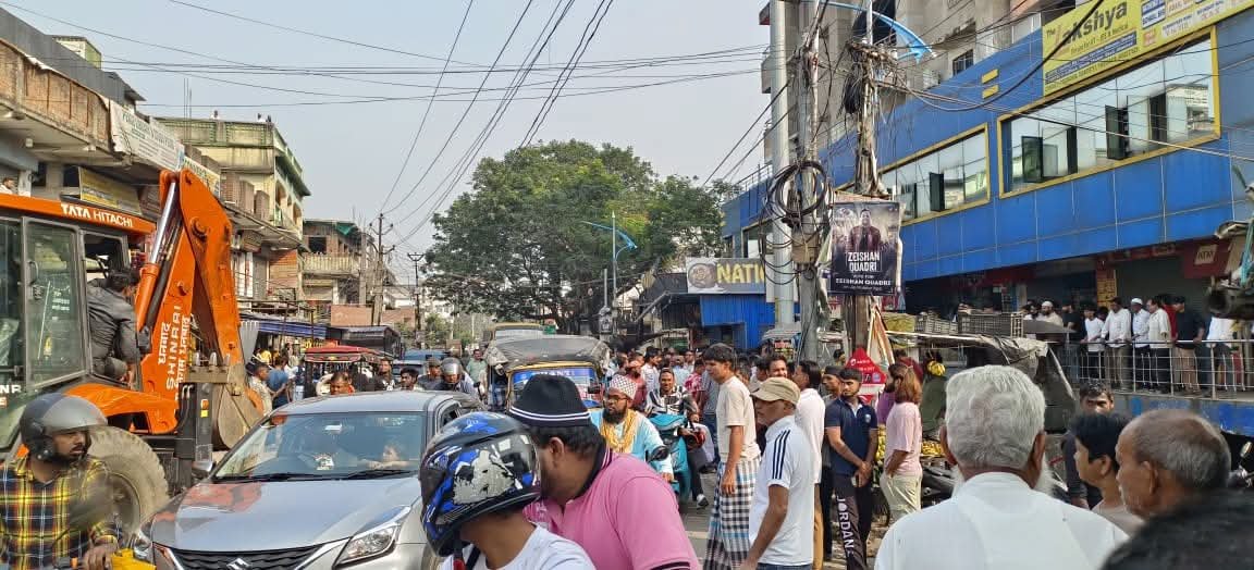 धनबाद में चला अतिक्रमण हटाओ अभियान, नगर निगम की सख्ती से हटा अतिक्रमण…