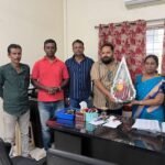 एजीचर्च मे चल रहे विवाद के बिच अभिभावकों मे बनी दहशत नवनयुक्त प्रिंसपल से मिल अपने बच्चों के भविष्य की लगाई गाहर गुलदस्ता देकर सम्मानित भी किया…