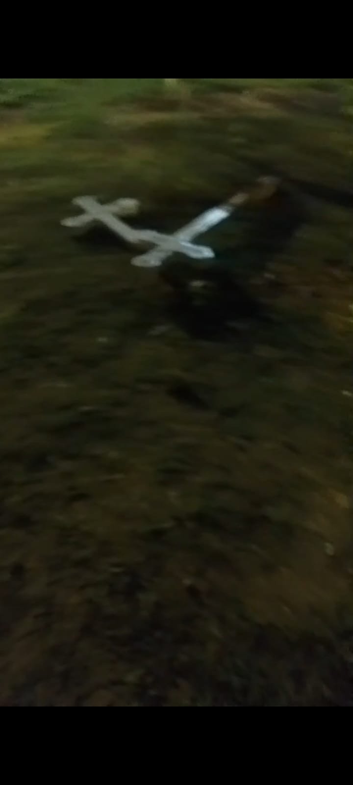 क़ब्र पर लगे ईसाई क्रॉस उखाड़ने को लेकर थाने मे हंगामा,REELS बनाने वाले दोनों आरोपी युवक गिरफ़्तार…