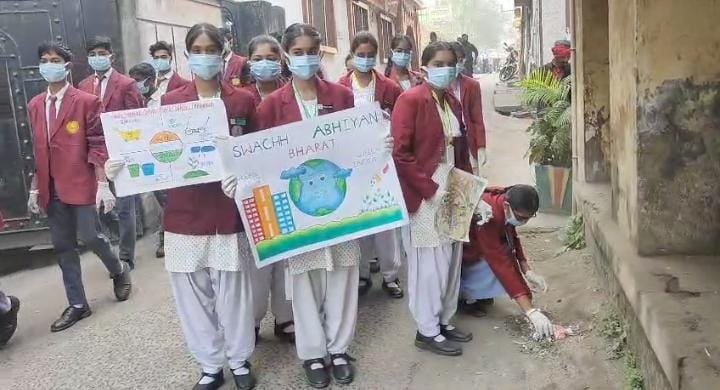 गुरु गोविंद सिंह पब्लिक स्कूल के छात्रों ने चलाया स्वच्छता अभियान…