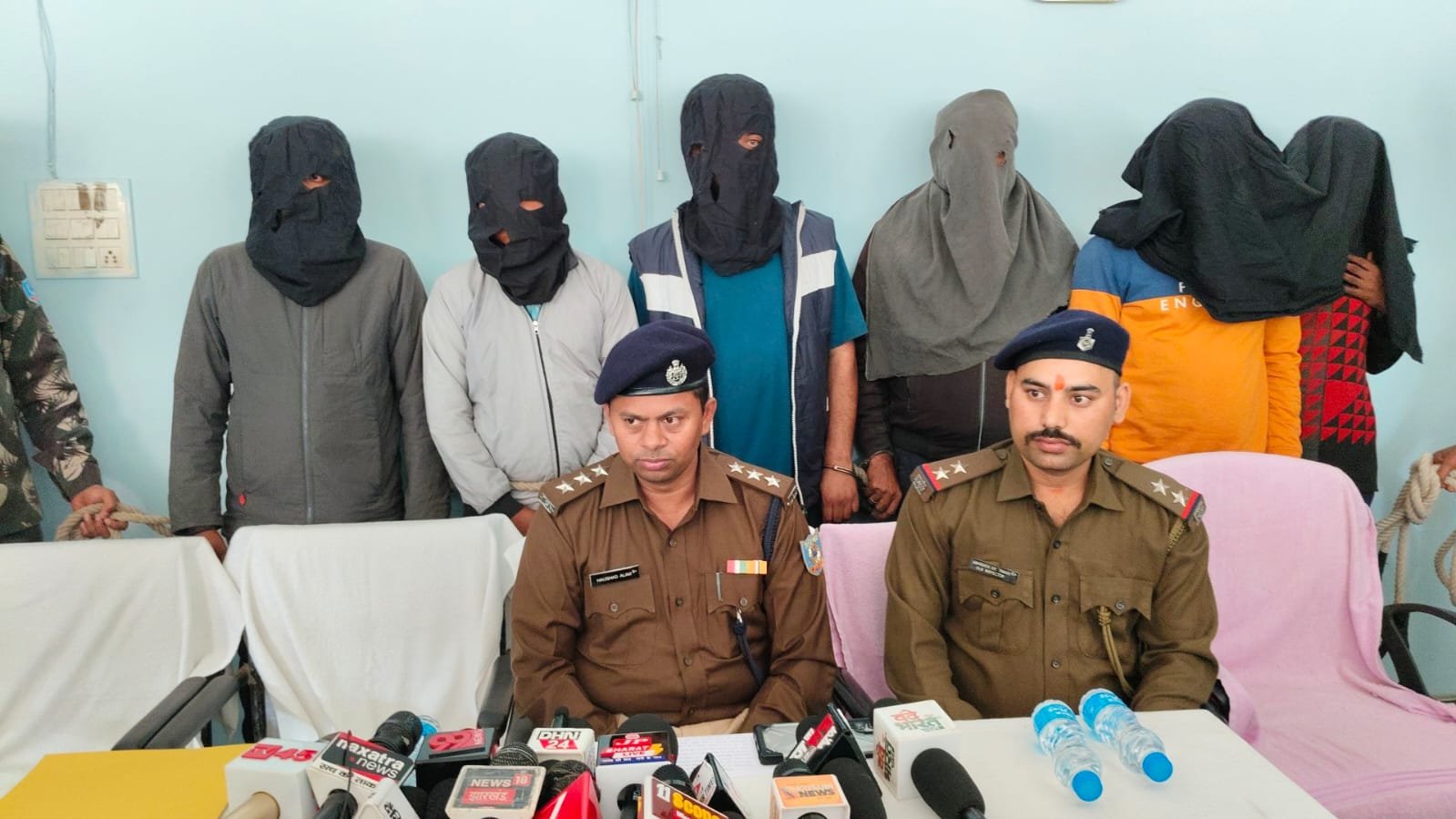 धनबाद के असर्फी अस्पताल में तोड़फोड़ व पुलिस बल पर पथराव करनेवाले छह आरोपी गिरफ्तार, मरीज की मौत के बाद मचा था उपद्रव…