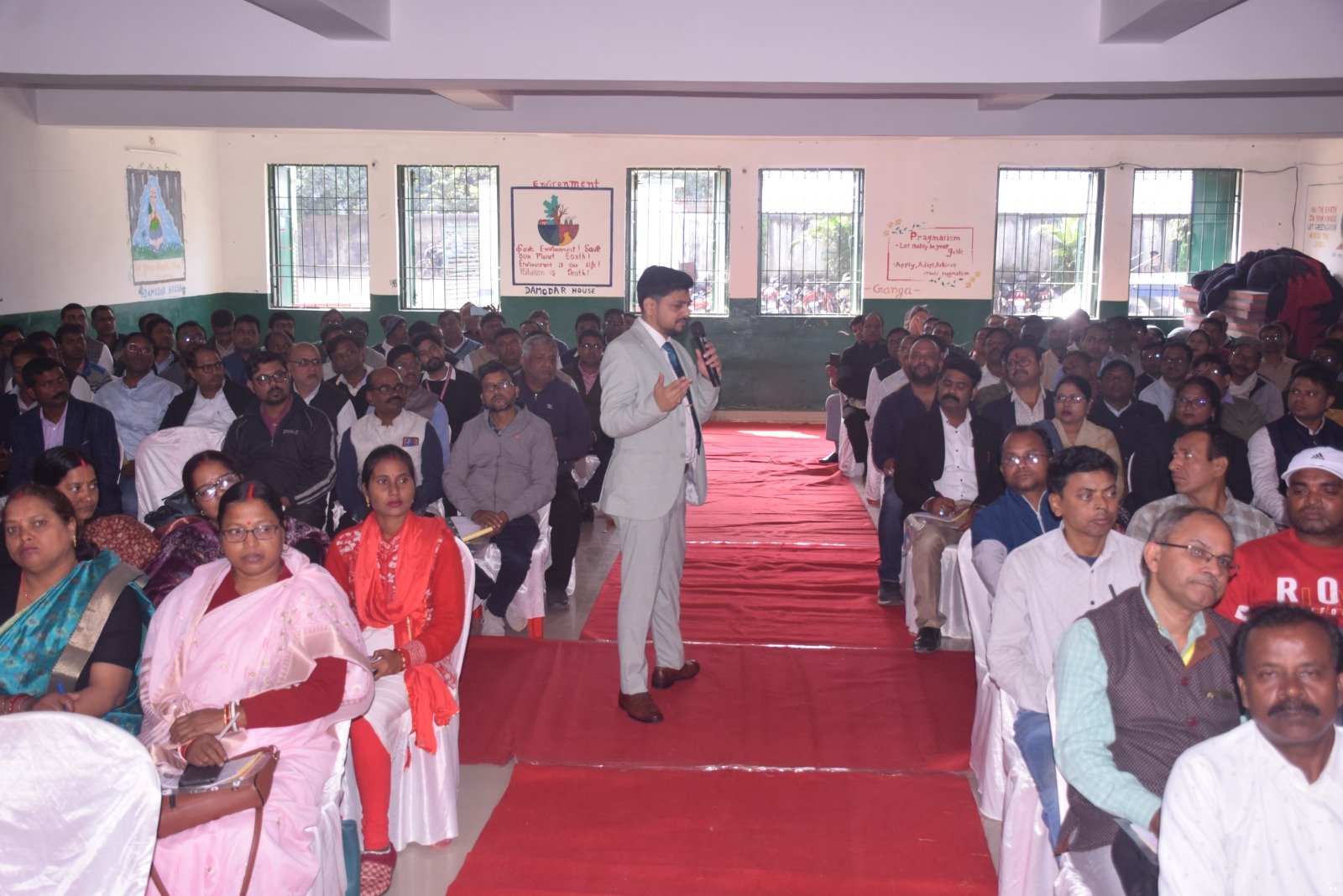 उपायुक्त ने बोर्ड परीक्षा में बेहतर परिणाम लाने के लिए किया उत्साहवर्धन…