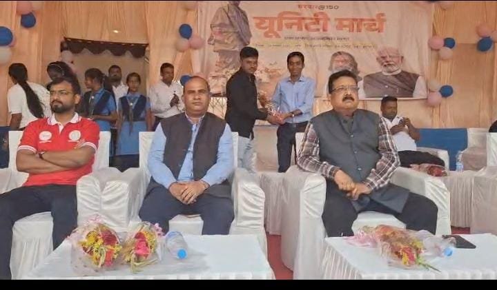 पाकुड़ में माय भारत द्वारा आयोजित यूनिटी मार्च को डीडीसी ने हरी झंडी दिखाकर किया रवाना…