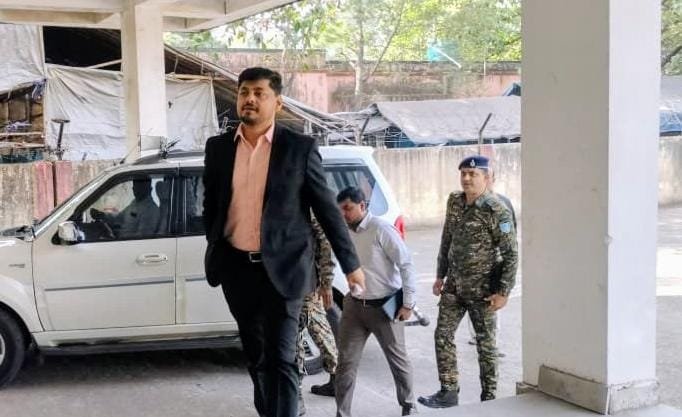 जिला निर्वाचन पदाधिकारी ने ईवीएम वेयर हाउस का किया निरीक्षण…