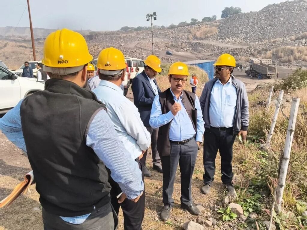 सीएमडी ने किया एना परियोजना का निरीक्षण…