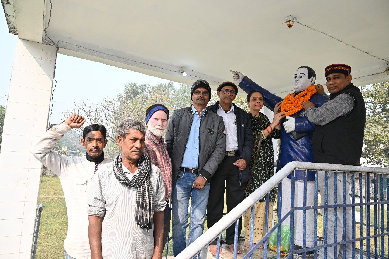 संविधान दिवस पर सीपीएम ने डॉ. भीमराव अंबेडकर को दी श्रद्धांजलि, संविधान रक्षा का संकल्प…