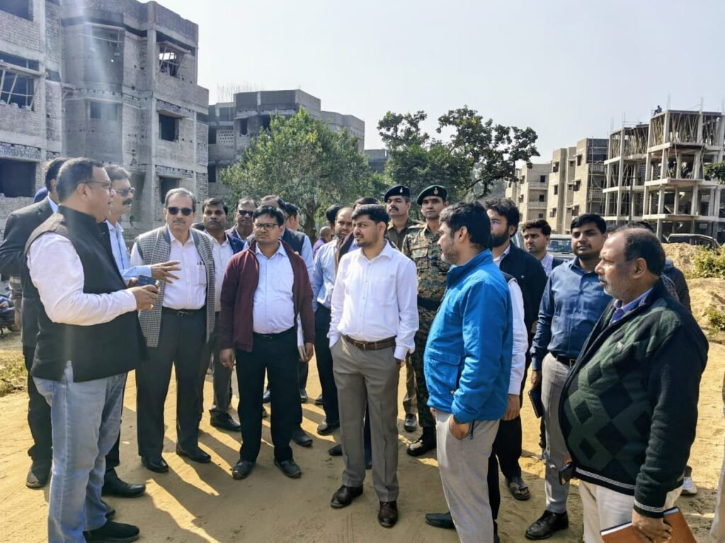उपायुक्त ने किया बेलगड़िया का दौरा..केंद्रीय कोयला सचिव के भ्रमण की तैयारियों का लिया जायजा…