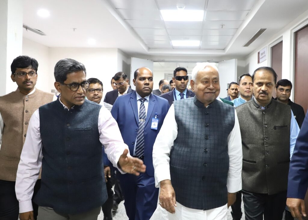 मुख्यमंत्री ने पीएमसीएच स्थित आपातकालीन इकाई भवन का किया निरीक्षण, अधिकारियों को दिये आवश्यक दिशा-निर्देश…