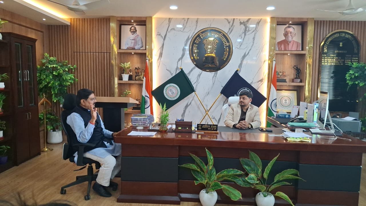 सड़क और स्ट्रीट लाइट को लेकर MLA राज ने की डीसी से मुलाकात…