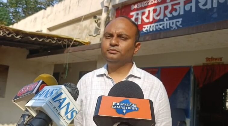 समस्तीपुर में कचरे में मिलीं हजारों वीवीपैट पर्चियां – डीएम बोले जांच के बाद पर्चियों का समय और स्रोत स्पष्ट कर दिया जाएगा…