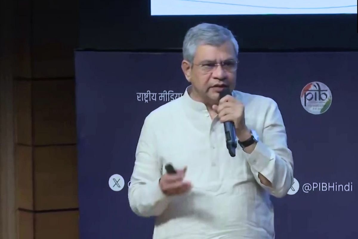 सरकार ने टीवी चैनलों के लिए एडवाइजरी जारी, हिंसा और विस्फोटक सामग्री प्रसारण पर रोक…