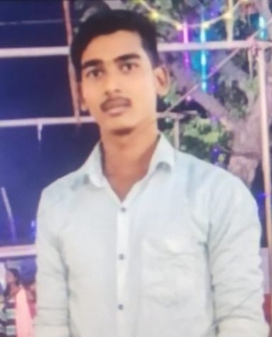 सड़क हादसे में 23 वर्षीय युवक की मौत…