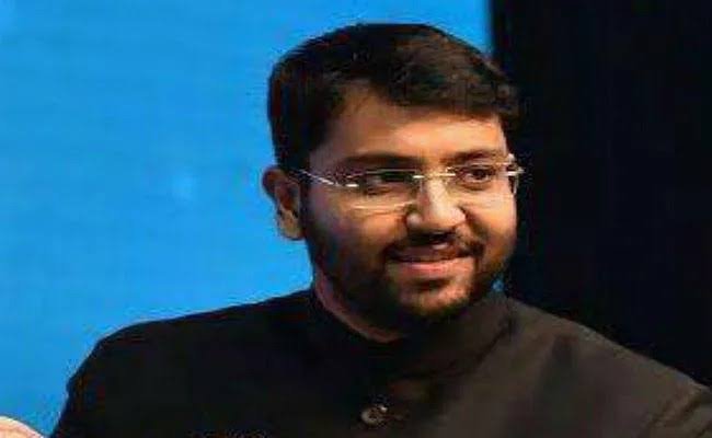 रांची में डीसी के पद पर रहते हुए आय से अधिक संपत्ति अर्जित करने का आरोप…