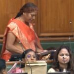 टूटे-फूटे शब्दों में शपथ….सुर्खियों में आया वीडियो,शपथ पत्र को अच्छे से नहीं पढ़ पाई JDU विधायक विभा देवी…