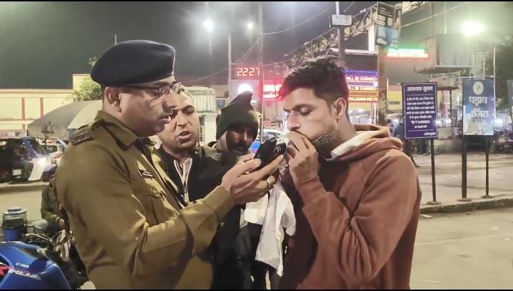 धनबाद में रविवार को चला विशेष एंटी क्राइम चेकिंग अभियान…