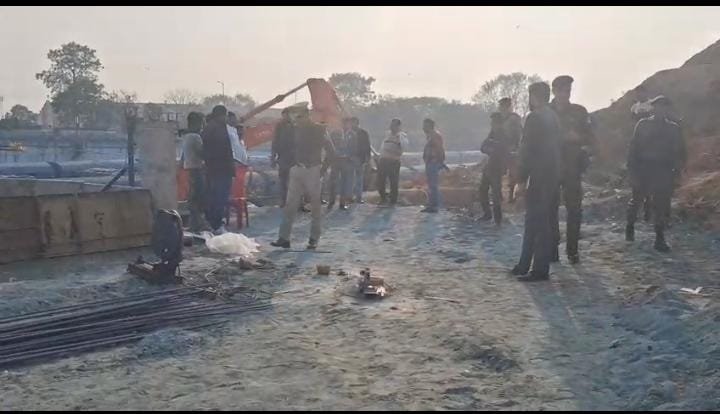 धनबाद वासियों के लिए राहत की खबर, 15 से 20 दिनों में बरमसिया पुल पर छोटी गाड़ियों का आवागमन होगा शुरू, उपायुक्त ने किया मरम्मती कार्य का निरीक्षण….